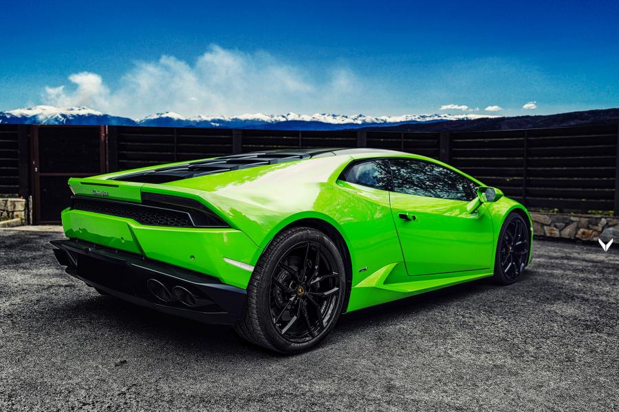  Lamborghini Huracan LP610-4  by Vilner 2017 года  (фото 3 из 11)